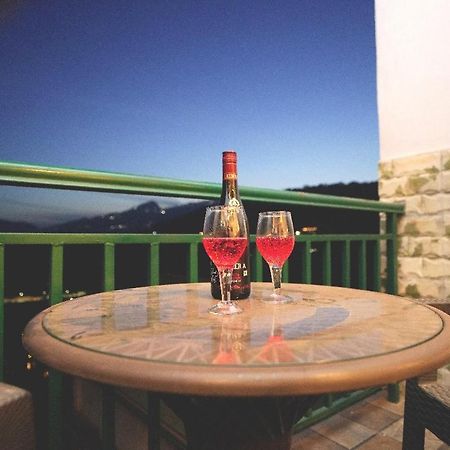 Hotel Kasauli View Cafe Restaurant Open Terrace Mountain View Exterior foto