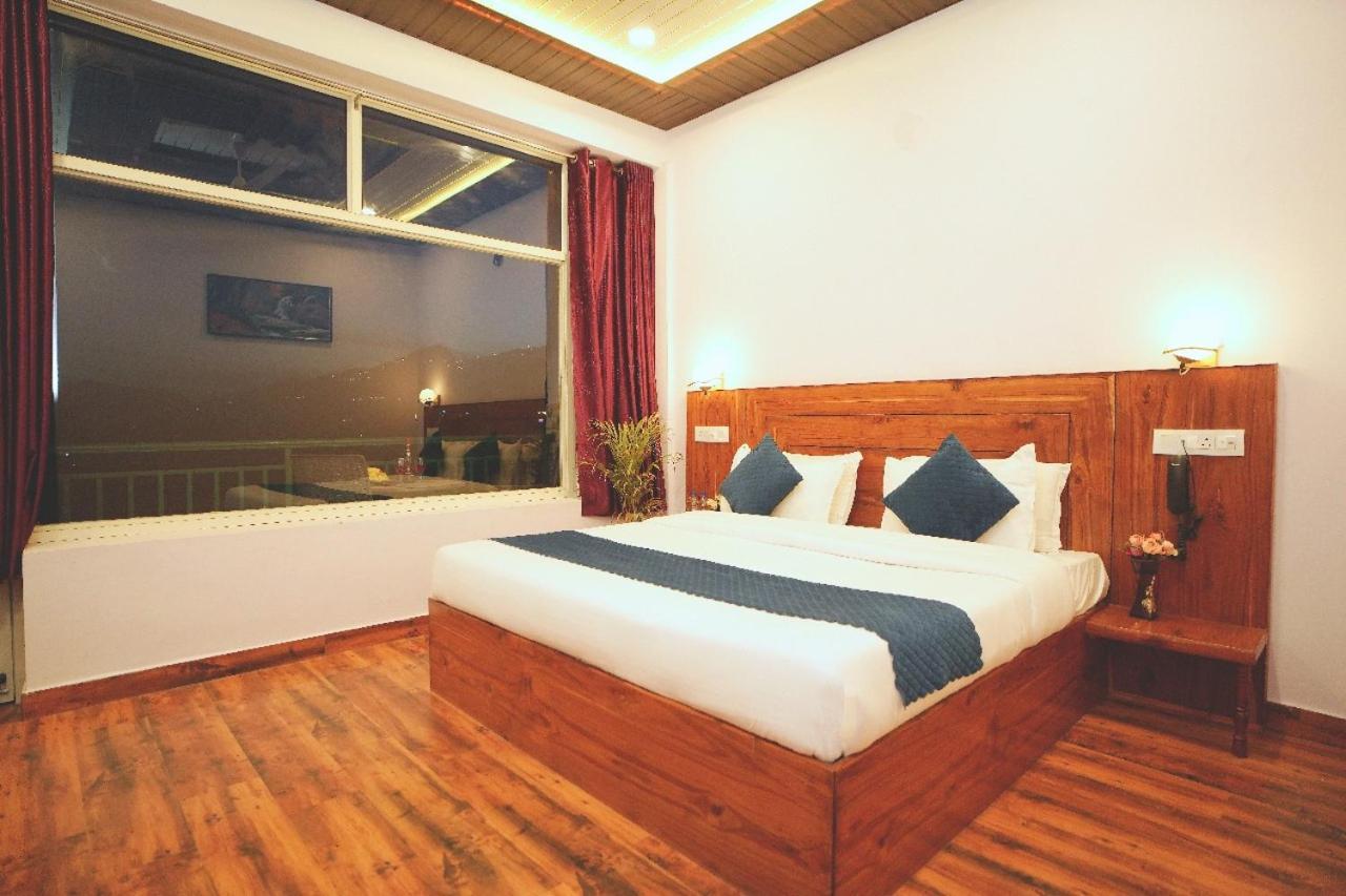 Hotel Kasauli View Cafe Restaurant Open Terrace Mountain View Exterior foto