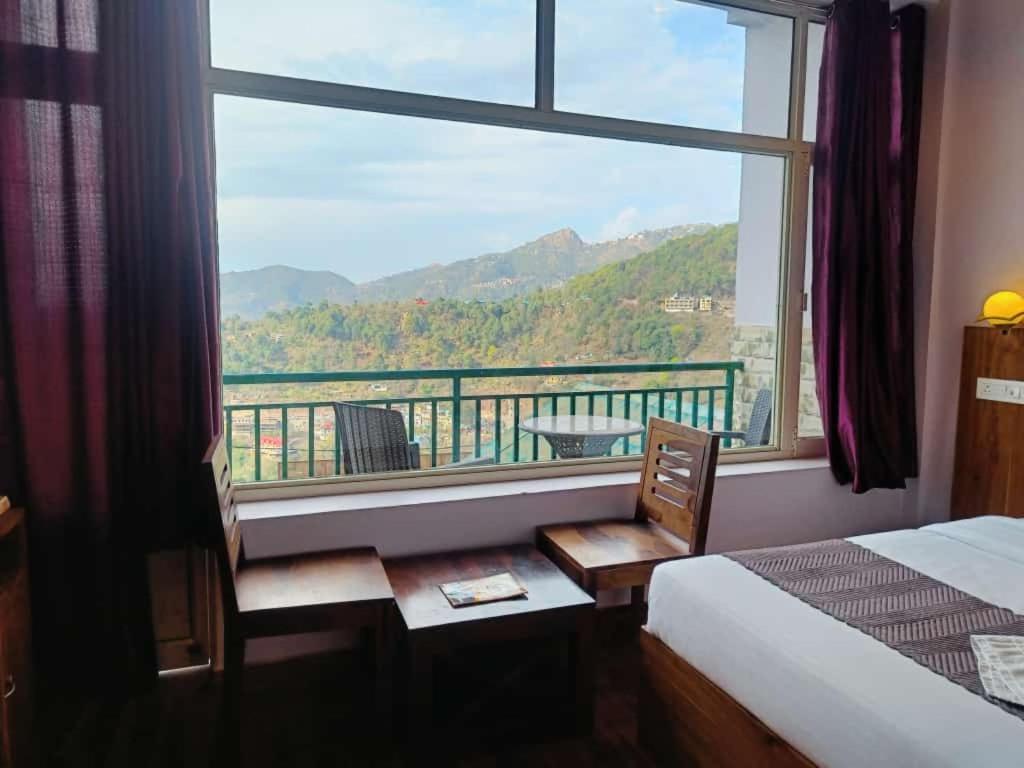 Hotel Kasauli View Cafe Restaurant Open Terrace Mountain View Exterior foto